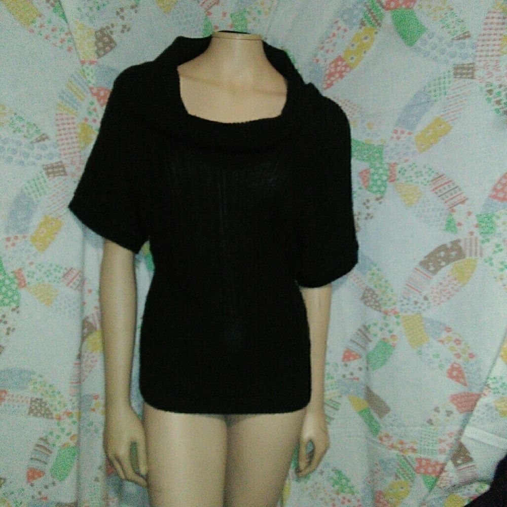iz black cotton shirt with overlaying Neckline